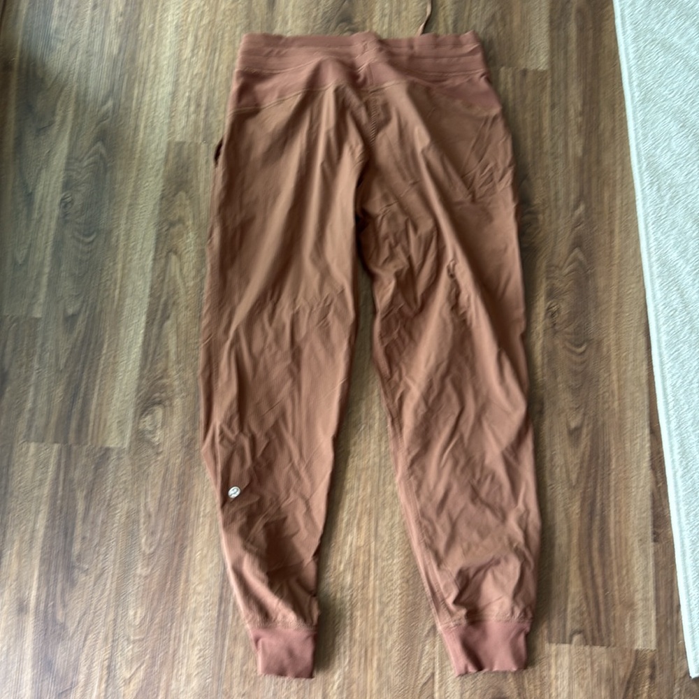 Lululemon Dance Studio Mid-Rise Jogger - Roasted Brown size 10 - Picture 8 of 9